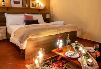 Rozmarine has Balcony rooms