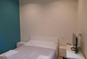 Casa manzoni allows 18 year olds to book a room