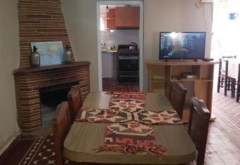 Maipu Home has Balcony rooms