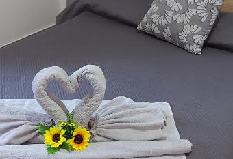 Clausis has Balcony rooms