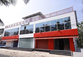 MG TOWER Hotel has Balcony rooms