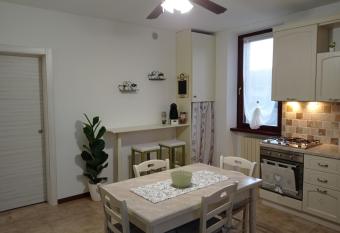 HOUSE PIAZZA VITTORIA allows 18 year olds to book a room