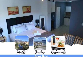 Pixie Lodge has Balcony rooms