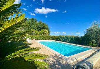 ALTEZZA piscine priv  e has Balcony rooms