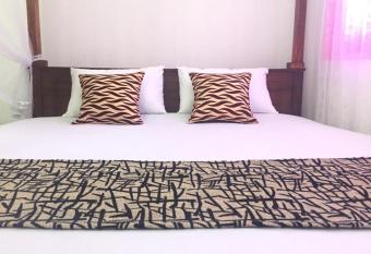 Kamiliya Dame Guest has Smoking rooms