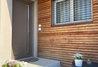 CASA MARLU has Balcony rooms