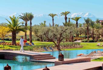 Fairmont Royal Palm Marrakech has rooms with a private hot tub