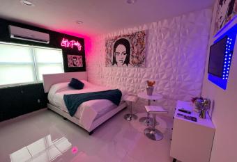 Fun Small Private Studio Queen Bed 7 allows 18 year olds to book a room