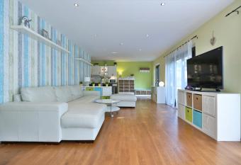 Rybolov pro d  ti a dosp  l   has Balcony rooms