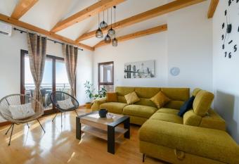 Apartman D&S has Balcony rooms