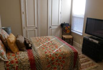 Star Creek Trails Shopper's Paradise has Balcony rooms