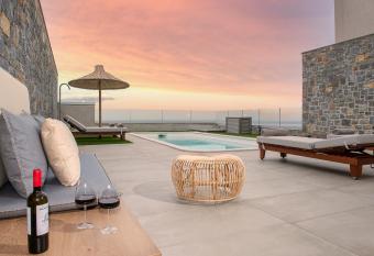 Ligaria Mare has Balcony rooms