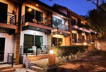 PP Midnight Hotel has Balcony rooms