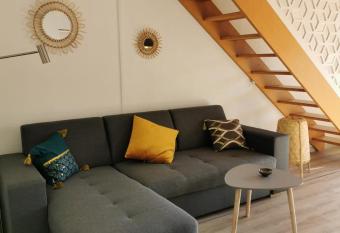 Bright DUPLEX for 6 people located in Six Ovens has Balcony rooms