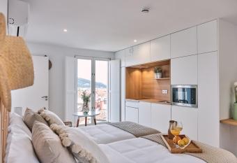 ALDARA SUITES has Balcony rooms