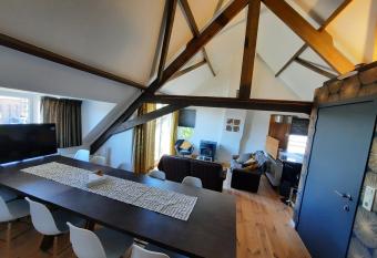  t Een en  t Ander has Balcony rooms