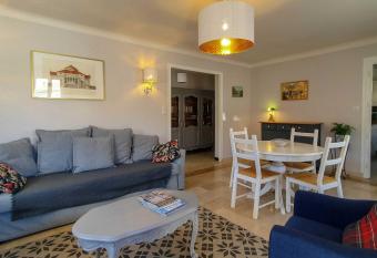 Brin d azur has Balcony rooms