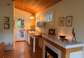 Lopez Farm Cottages & Tent Camping has Balcony rooms