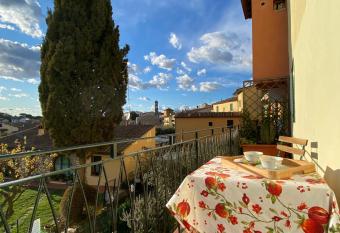 Il Cipresso Toscano Fibra e comfort nel cuore del Chianti Cozy flat in the heart of Chianti Smart working! allows 18 year olds to book a room