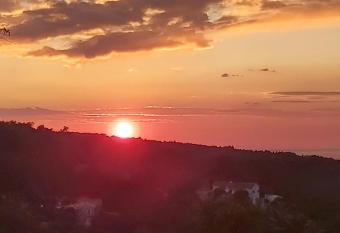 Cosy Studio with breathtaking view has Balcony rooms