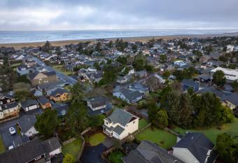 Necanicum House has Balcony rooms
