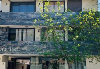 Departamento Centrico allows 18 year olds to book a room