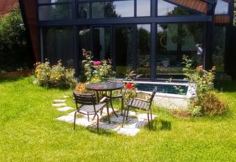 Backyard Sapanca allows 18 year olds to book a room