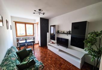 Da Vinci s House, a due passi dalla Reggia has Balcony rooms