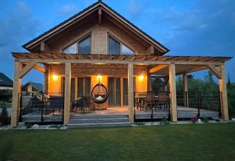 ZRUB TRIXY allows 18 year olds to book a room