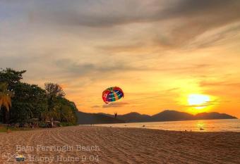 Happy Home 26 Sri Sayang Batu Ferringhi allows 18 year olds to book a room