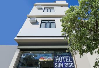 OYO Hotel Sunrise allows 18 year olds to book a room