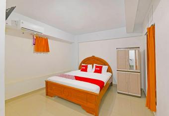OYO 90967 Soka Asri Guest House allows 18 year olds to book a room