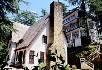 Shimla British Resort has Balcony rooms