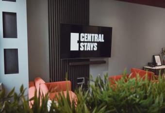 Central Stays - Luxury 3 Bedroom House in Central Chester SLEEPS 6 has Balcony rooms