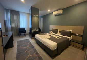 AGORA ROYAL HOTEL allows 18 year olds to book a room