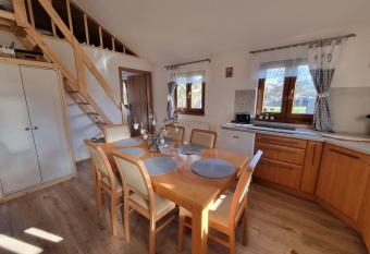 Dom  ek pod orechom has Balcony rooms