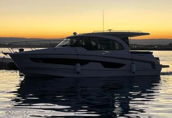 Beneteau Bed & Boat allows 18 year olds to book a room