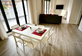 El balc  n de Ciudad Jard  n has Balcony rooms