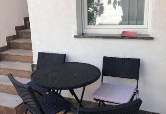 Villa Tex has Balcony rooms