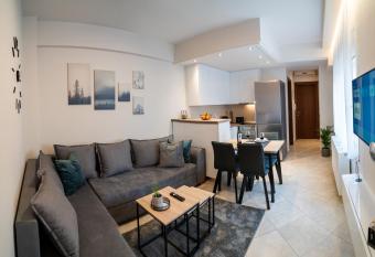 Diamond Palace Trikala has Balcony rooms