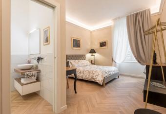 Classic Chic - Citt   Alta allows 18 year olds to book a room