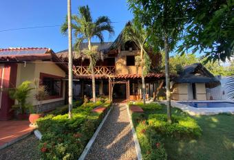 Caba  a Katmand   con Piscina a 30 min de Playa Blanca Bar   has Balcony rooms