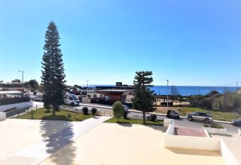 Over the Sea has Balcony rooms