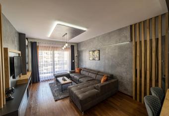 Apartments 28 Master Quart allows 18 year olds to book a room