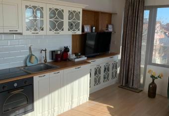 CASA VISTA has Balcony rooms