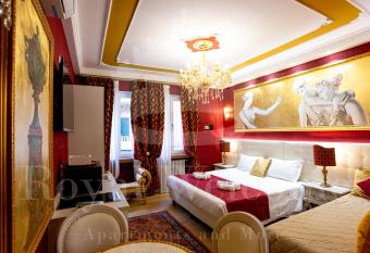 Royal Arena Relais - Royal Welcome allows 18 year olds to book a room