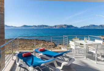 Villa Miramar has Balcony rooms