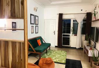 Majestic   s Place has Balcony rooms