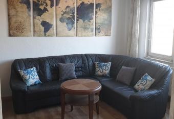 Oktopus allows 18 year olds to book a room