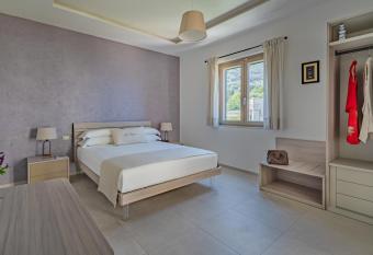 Villa La Pagaia Sorrento Coast has Balcony rooms